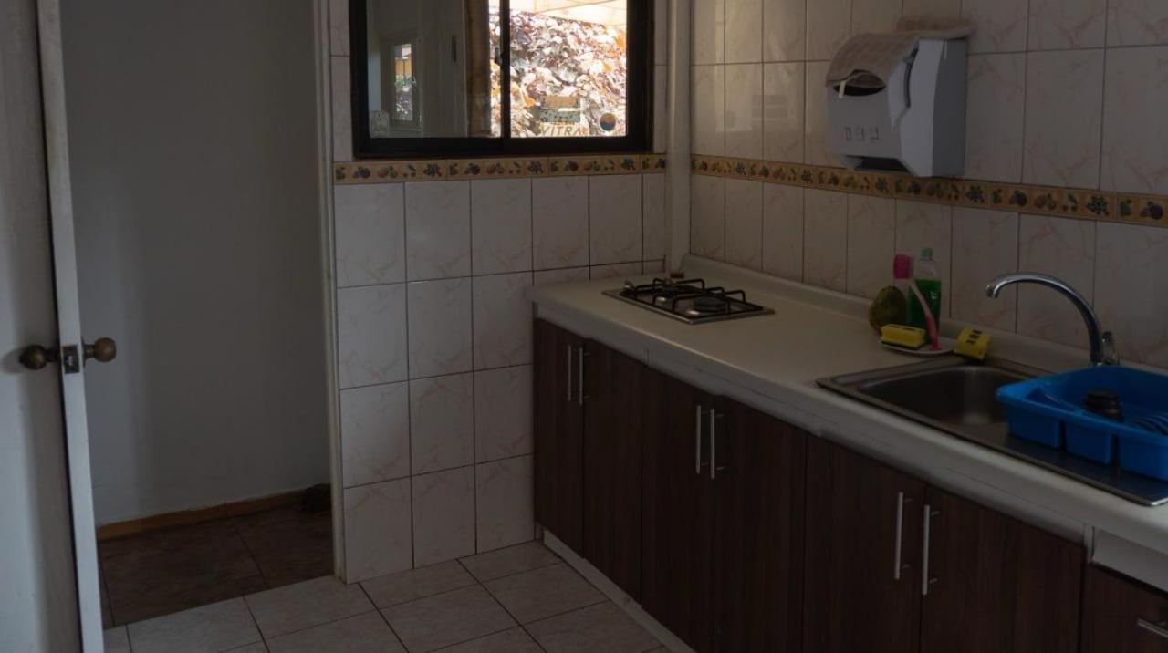 Petero Atamu Hotel Ханга Роа Екстериор снимка